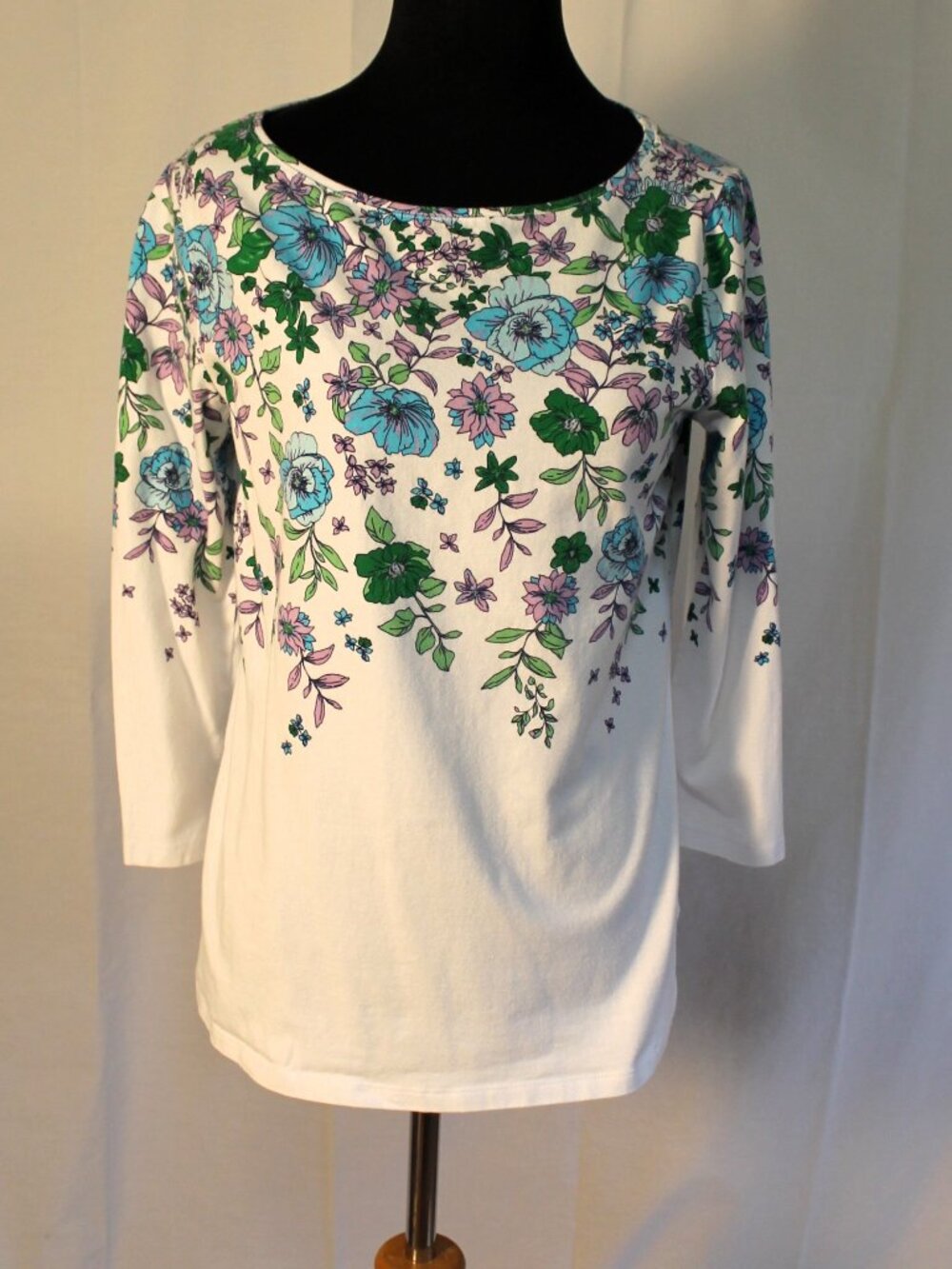 The Talbots Tee White Floral 3/4 Sleeves Small